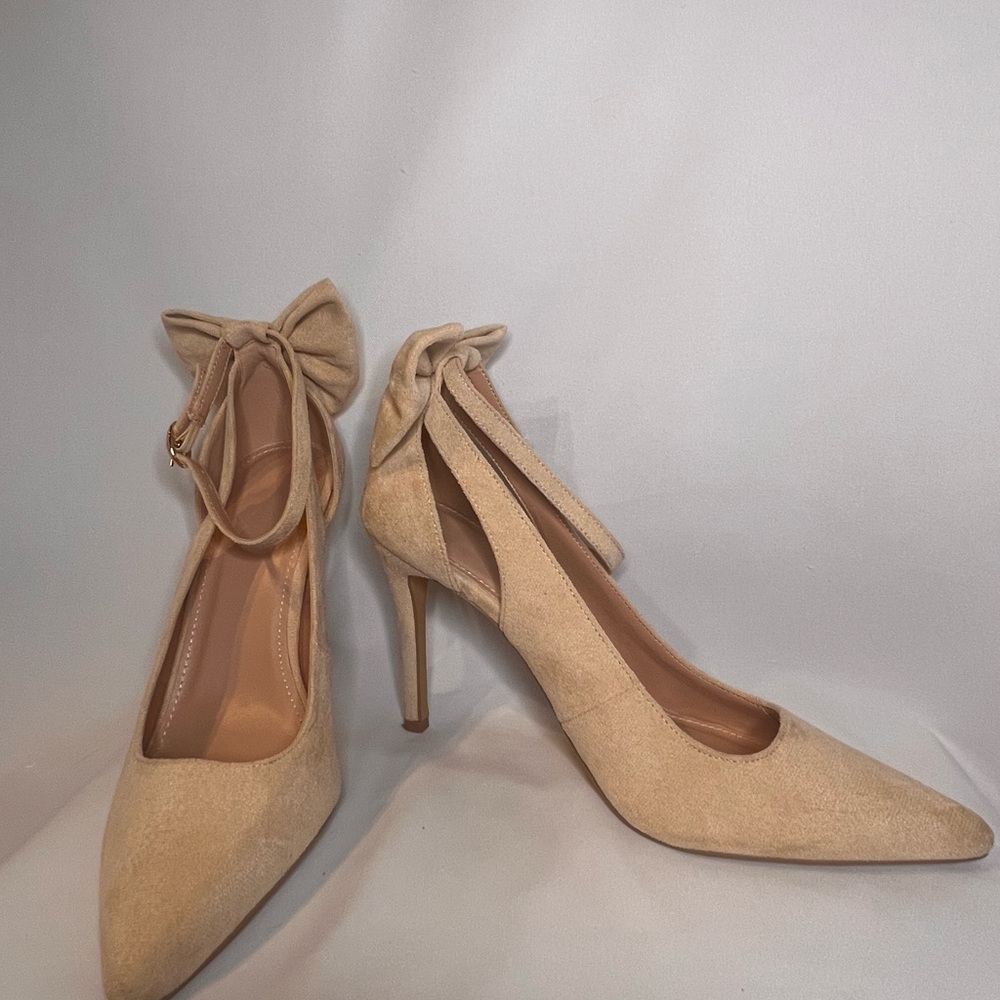 Elegant Tan Women's Heels
